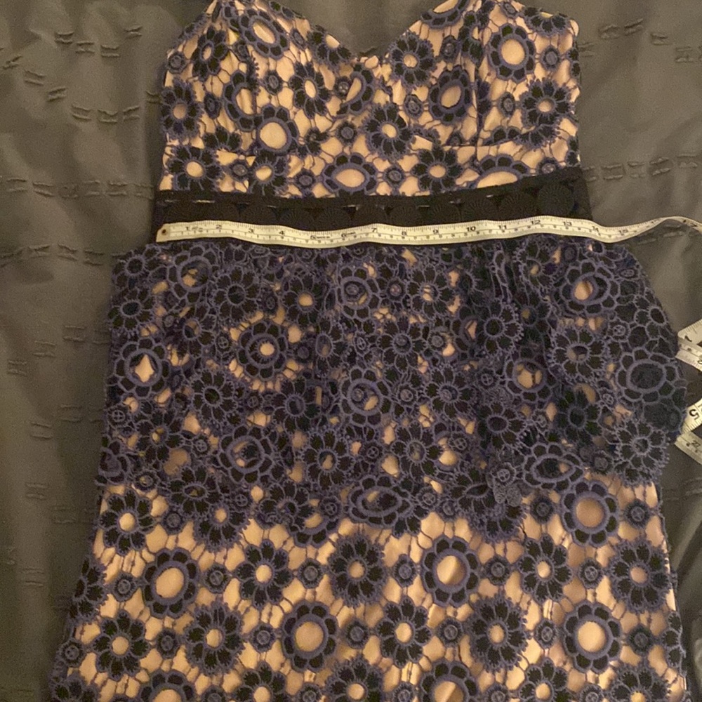 Dress - Picture 9 of 9
